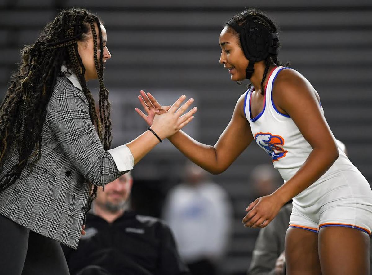 2023 Mat Classic championship finals: Flor Parker-Borrero, Graham-Kapowsin